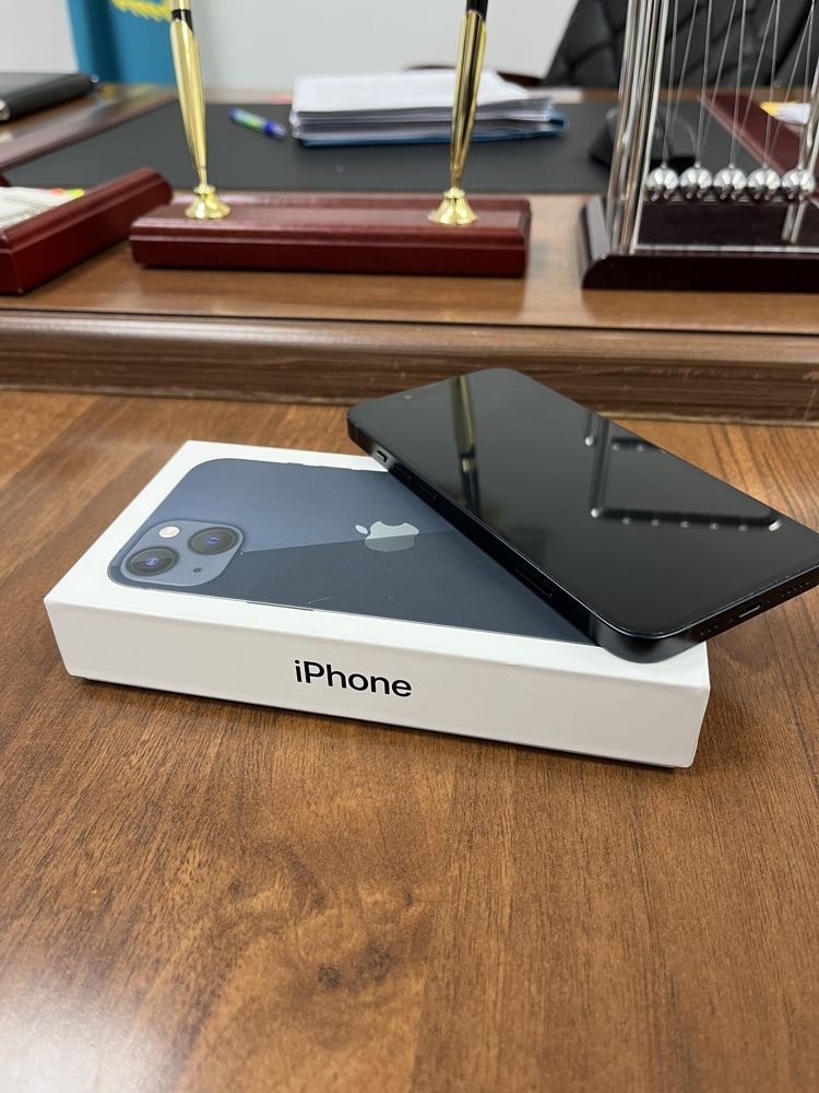 Продам iphone 13 256  гб. в отличном состоянии.