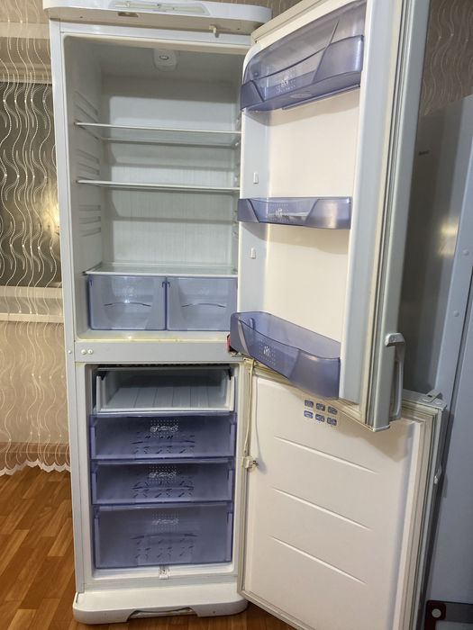 Холодильник « Бирюса»