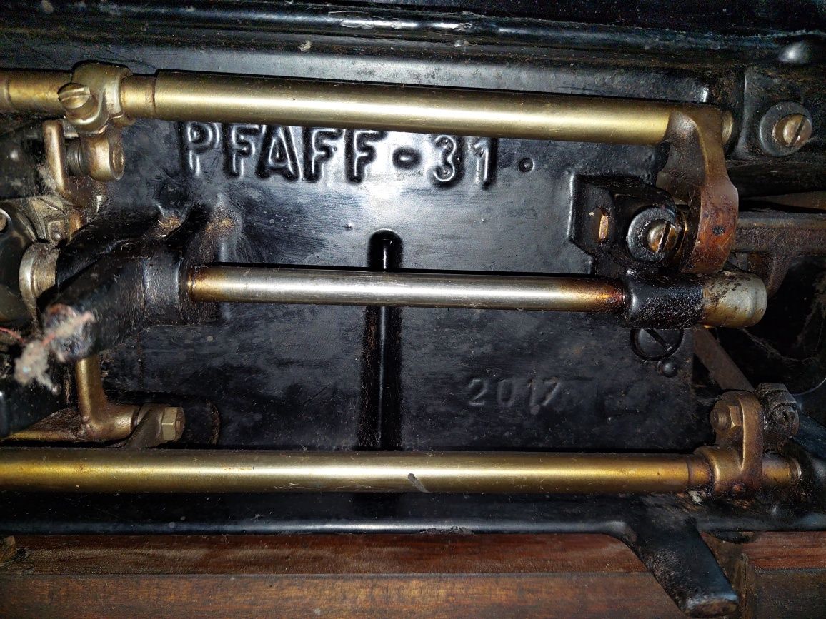 Masina de cusut vintage PFAFF 31