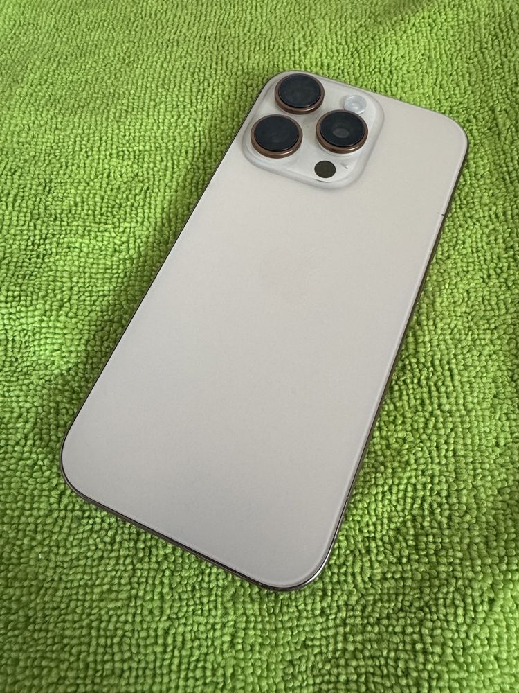 IPhone 16 Pro - Gold за части