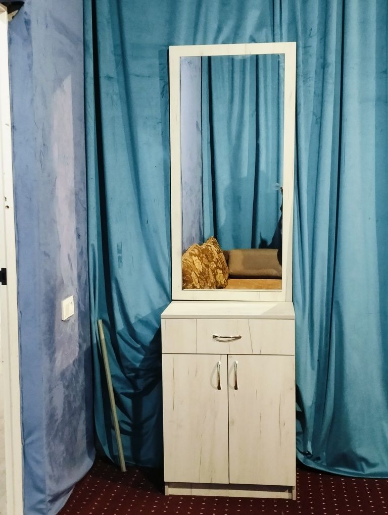 Продам прихожый гарнитур