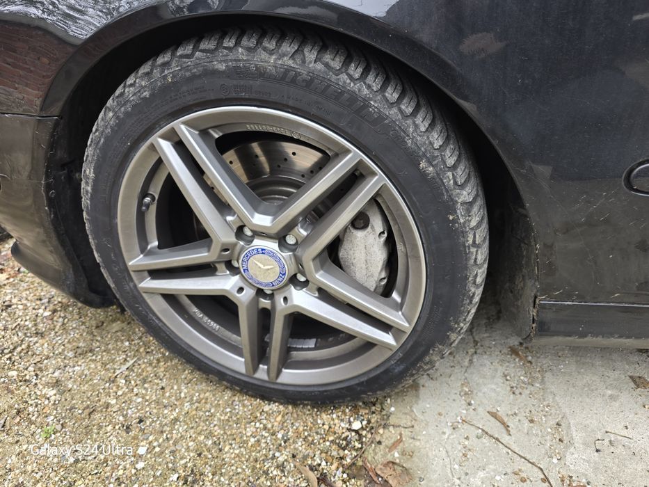 Джанти Mercedes 17" 5×112 с зимни гуми
Продавам джанти с гуми 17 цола