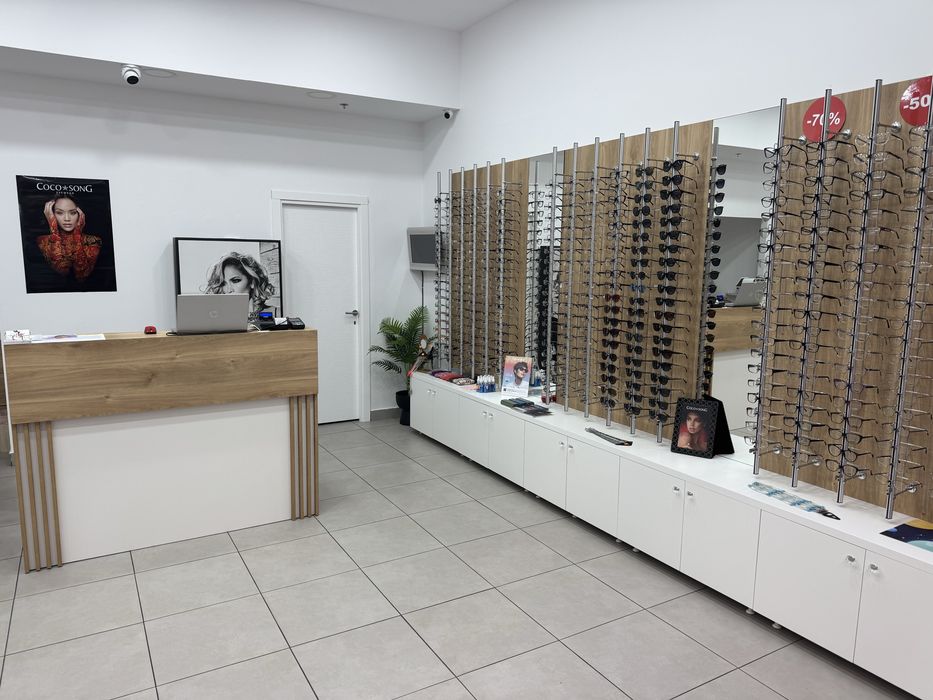 Vand afacere Optica medicala