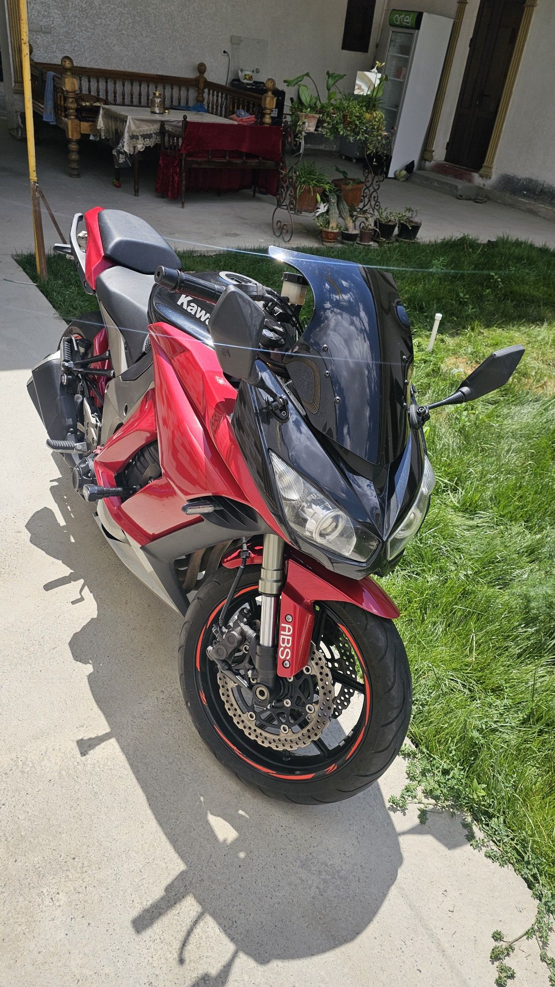 Продаётся Кавасаки Z1000SX 2014 года.