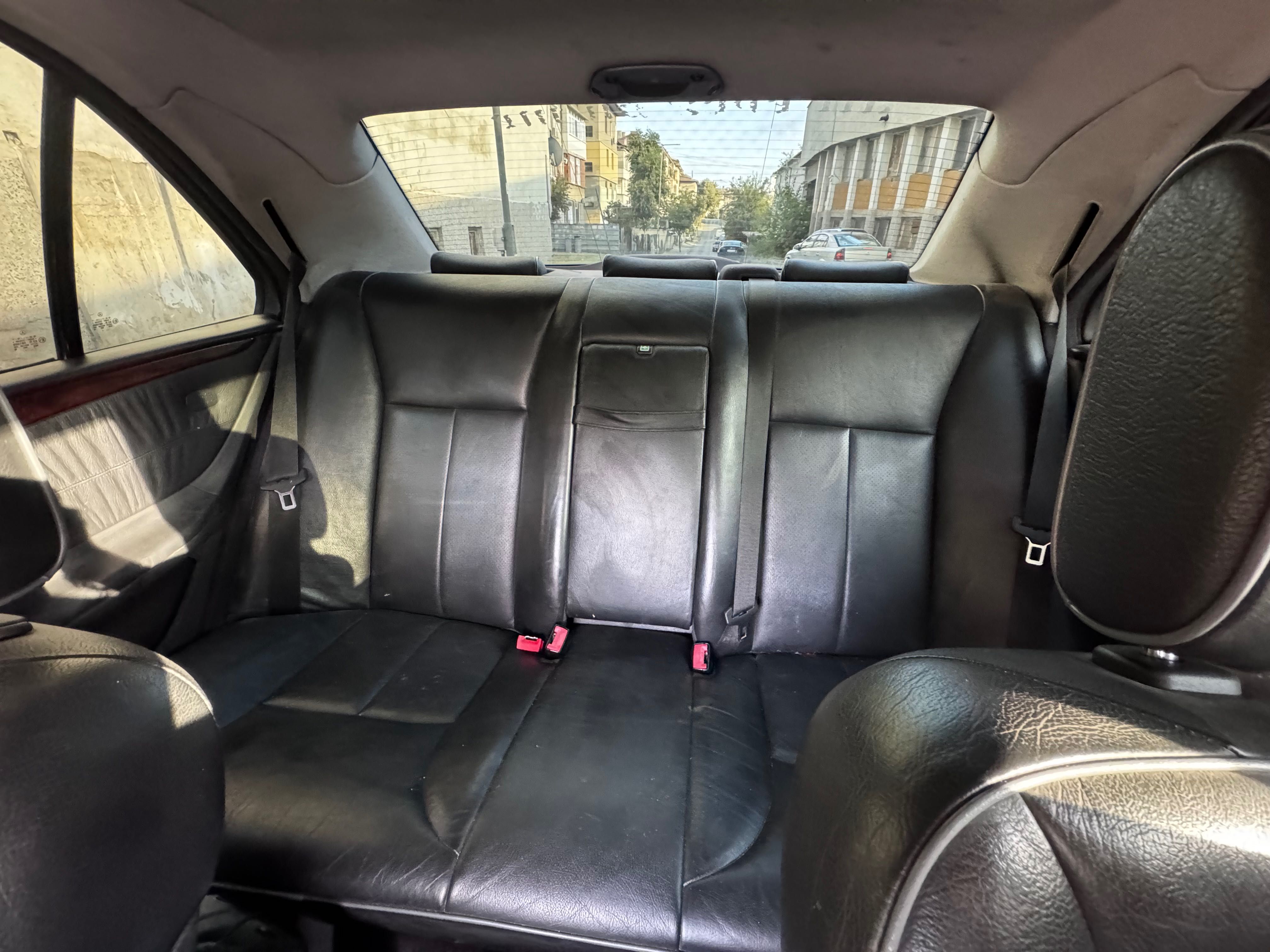 Продавам Mercedes E 270 CDI 2002 год