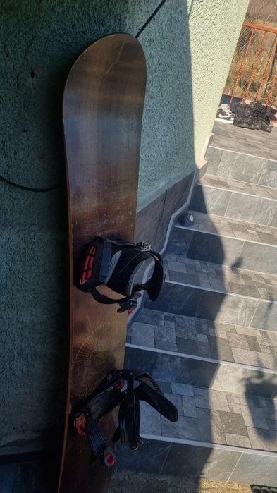 Placa de snowboard in stare buna