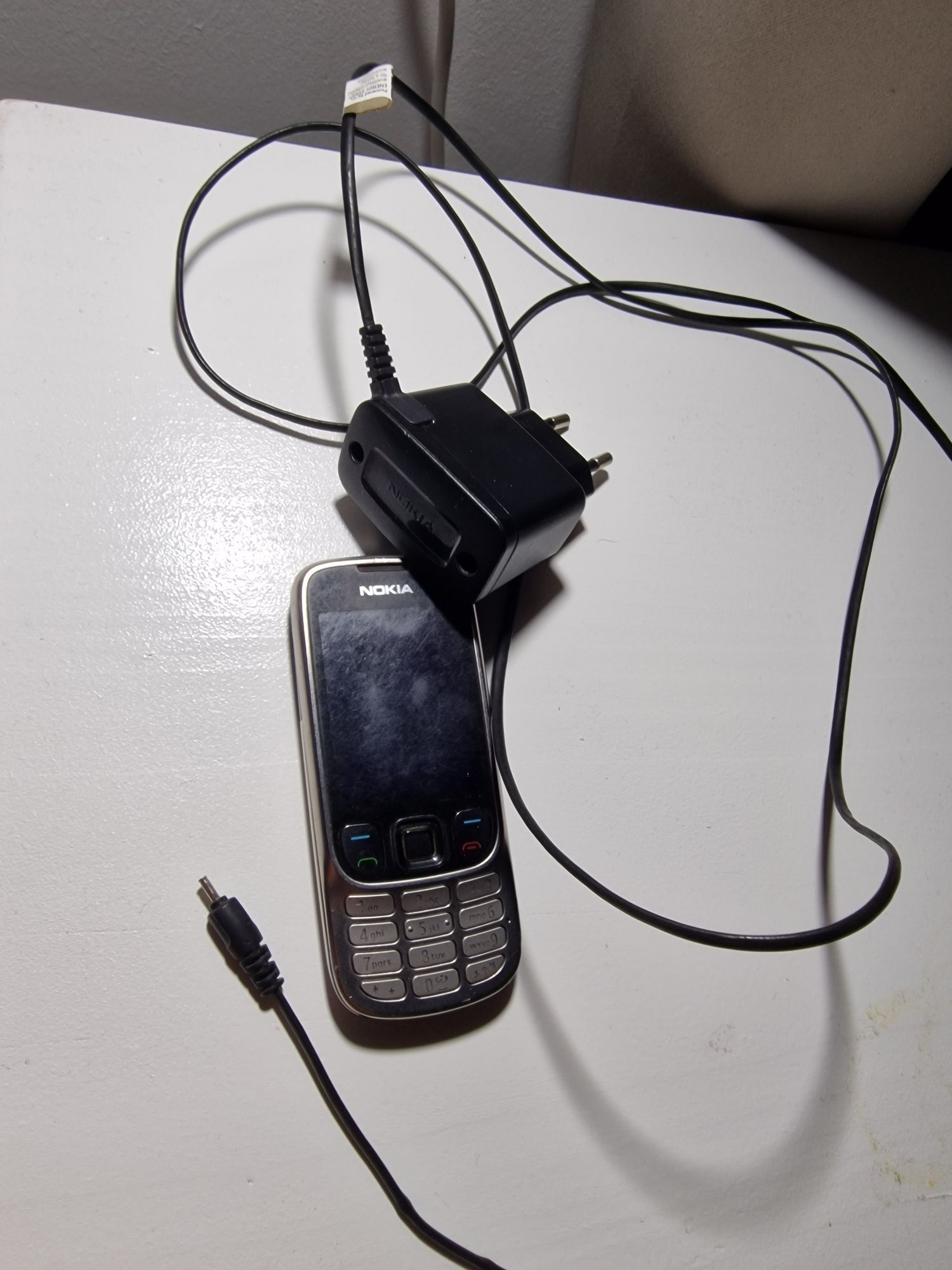 3 telefoane cu butoane Nokia