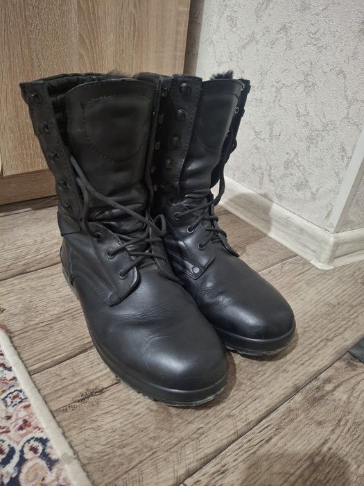 Берцы ботинки бу 42размер