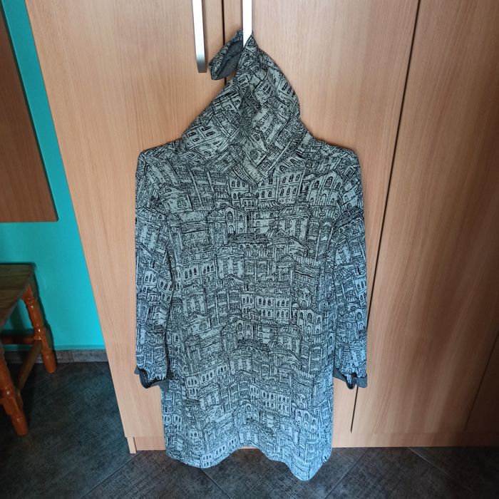 Жилетка с качулка и без