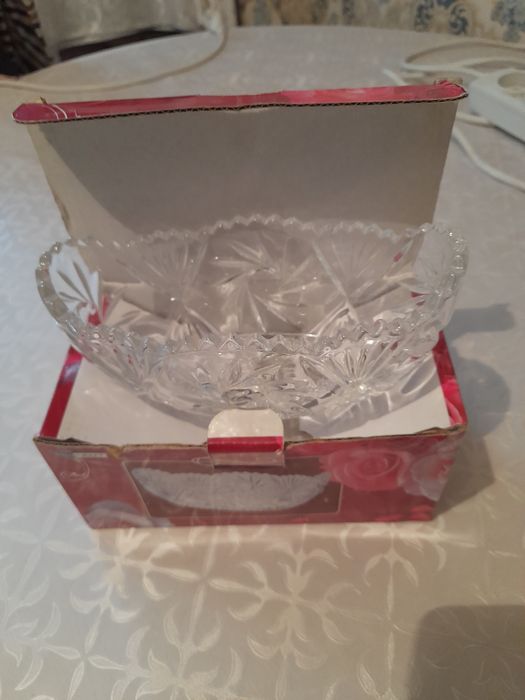 Салатник новая в упаковке-3000