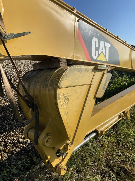 Brat lung excavator CAT