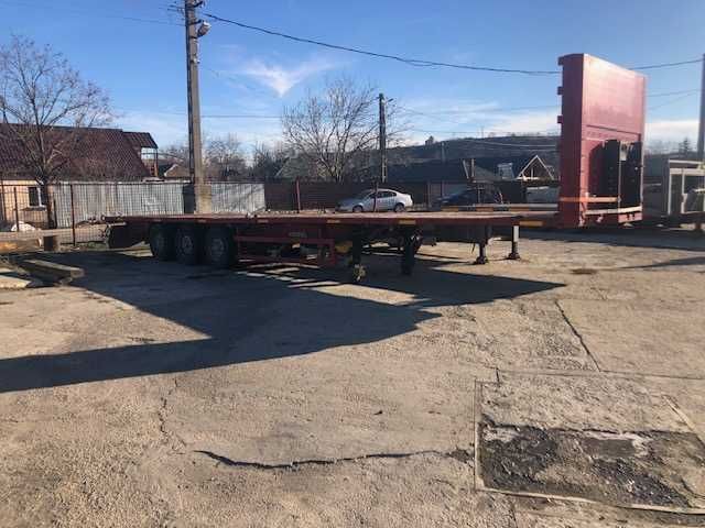 Semiremorca cu cuie pt containere,cu obloane si prelata