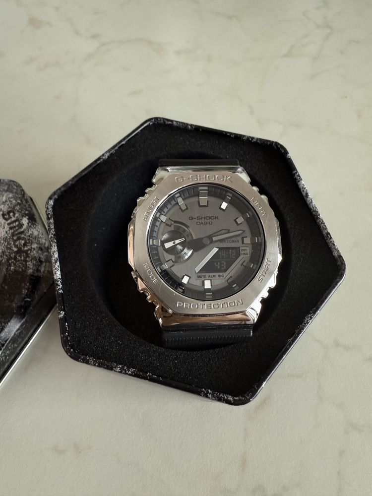CASIO G-Shock  GM-2100
