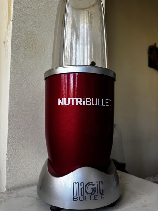 Червен Nutribullet в отлично състояние