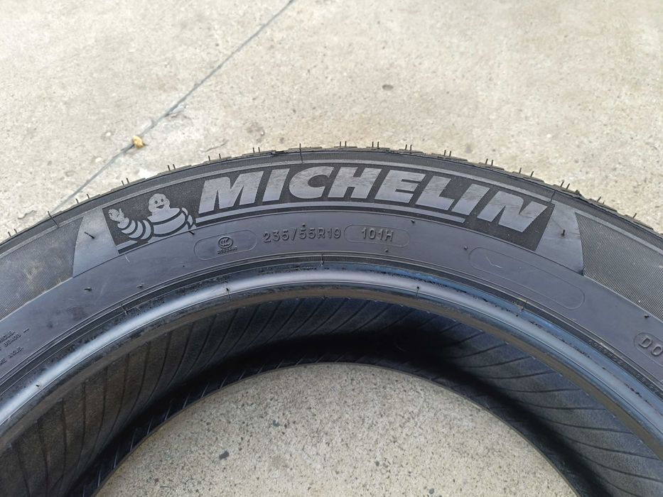 Set 4 anvelope de iarna 235 55 19 michelin latitude alpin LA2