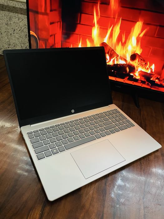 Hp core i3 yangi faqat karobkasi yuq