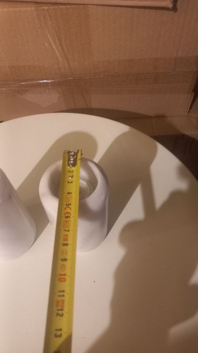 Два броя свещници камък