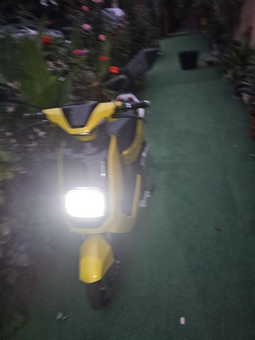 Vând scuter next nx1
