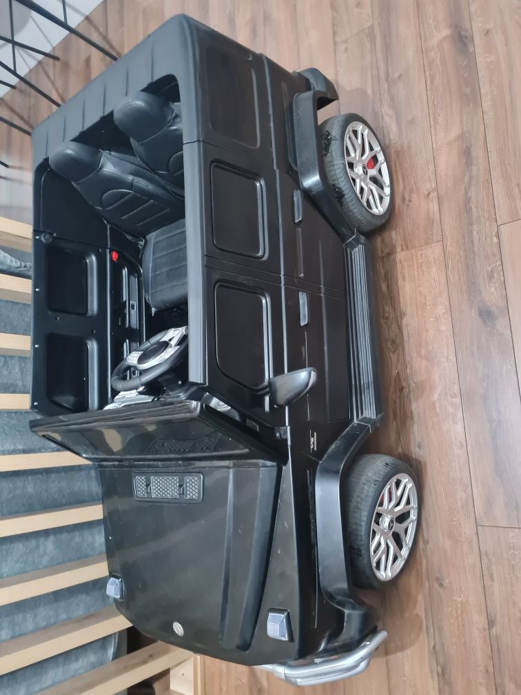 Masinuta electrica pentru copii cu 2 locuri, Mercedes AMG G63