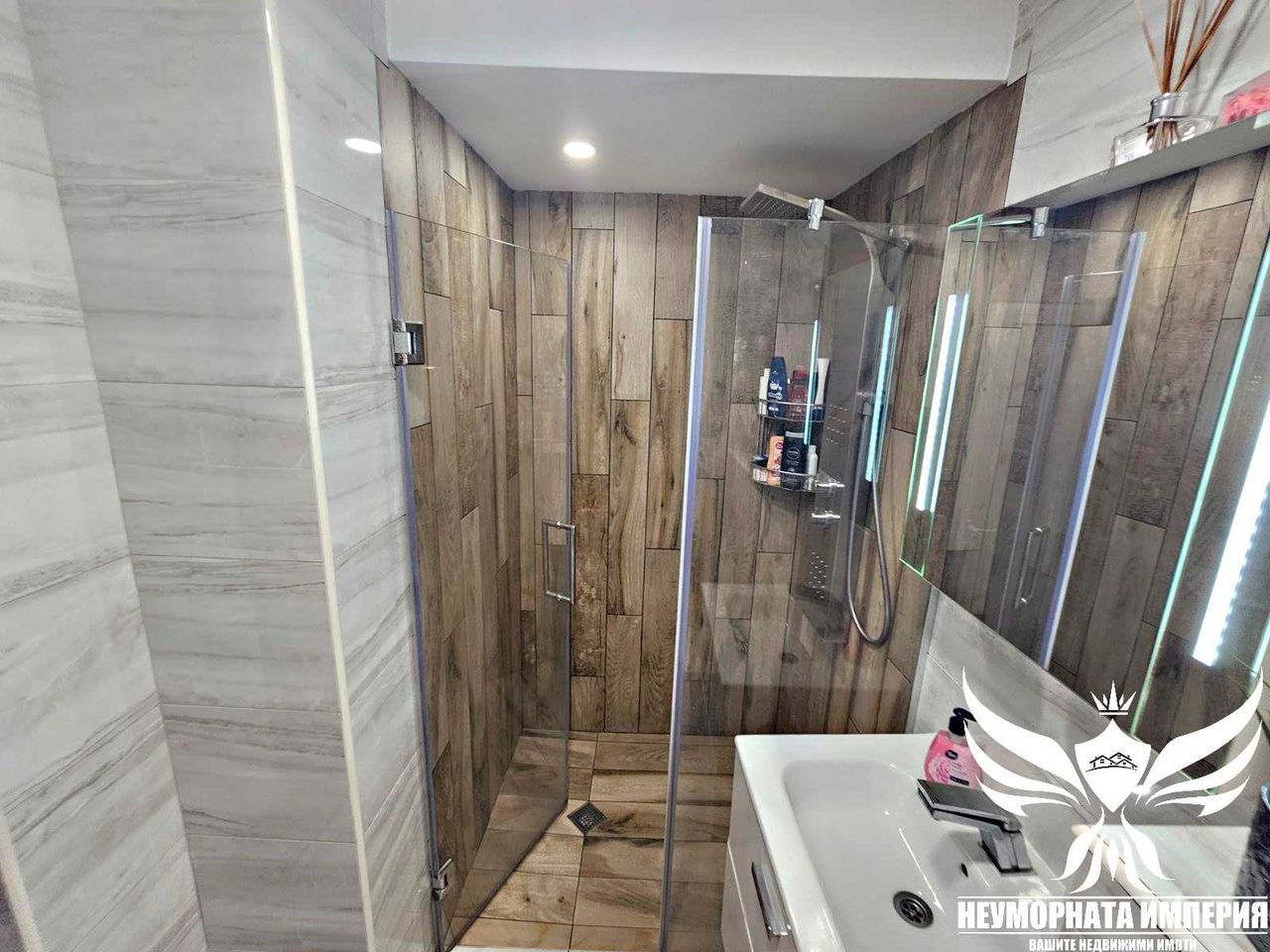 Дава се под наем Тристаен апартамент в Асеновград - 80 кв.м за 362 € - Снимка #8