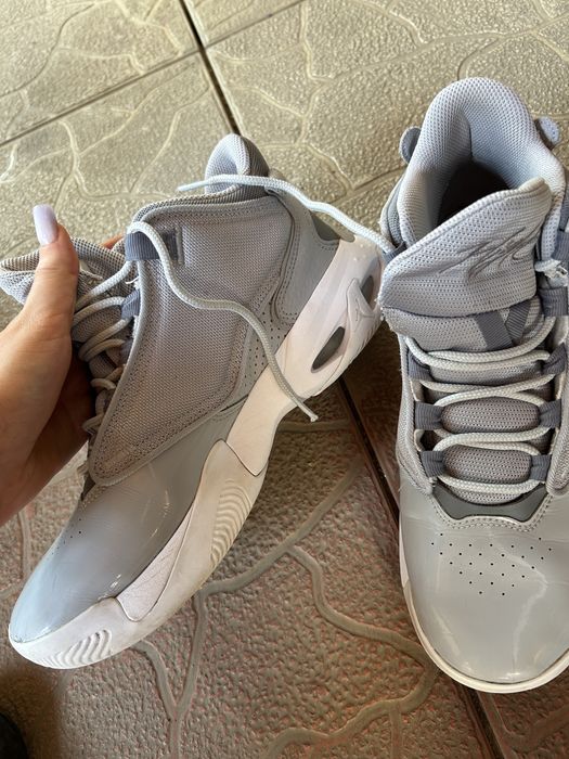 Jordan 4 max aura