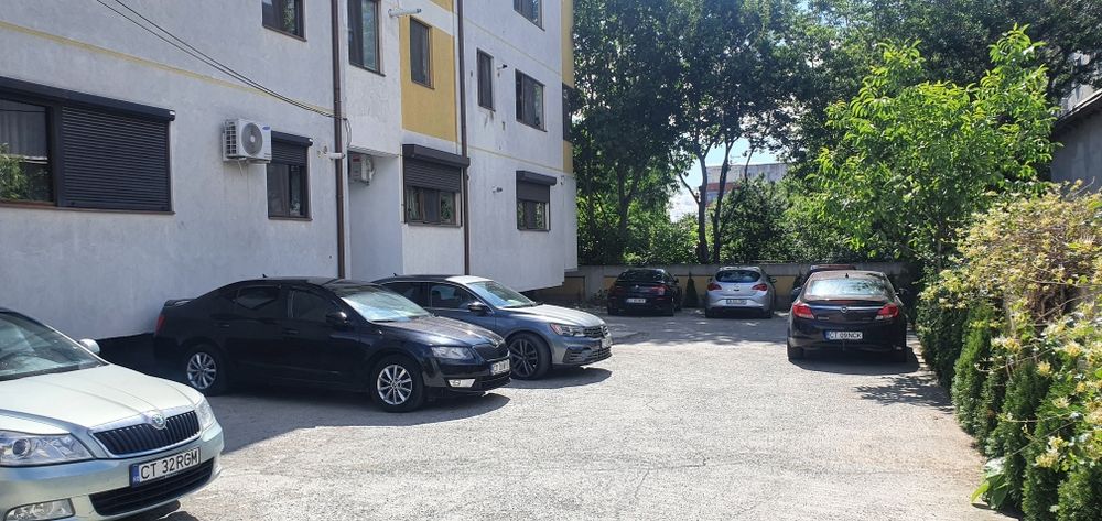 VAND Garaj cu 2/4 locuri de masina Inel 2/Allegria/Academia Naval