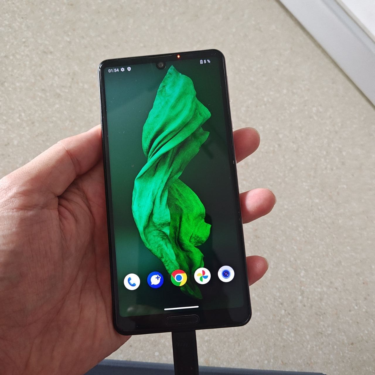 Японский смартфон SHARP Aquos Sense 5G 64GB — цельнометалл, IGZO OLED,