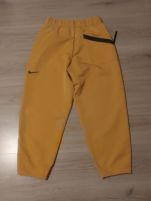 Nike tech дамски панталон S размер