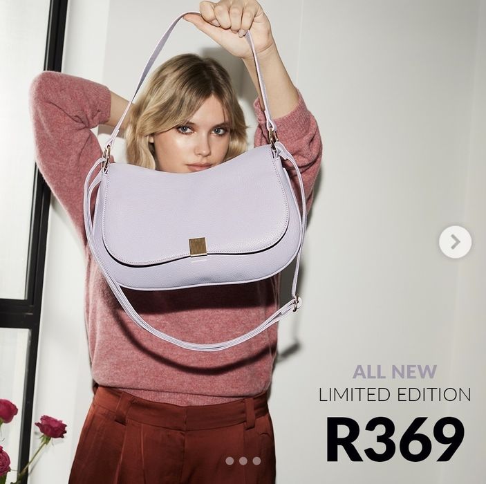 Geanta noua Avon mov lila Rhea Cross Bodu Bag