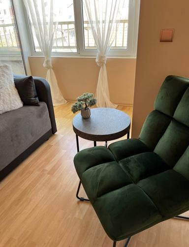 Дава се под наем Тристаен апартамент в София, Център - 89 кв.м за 1200 € - Снимка #3