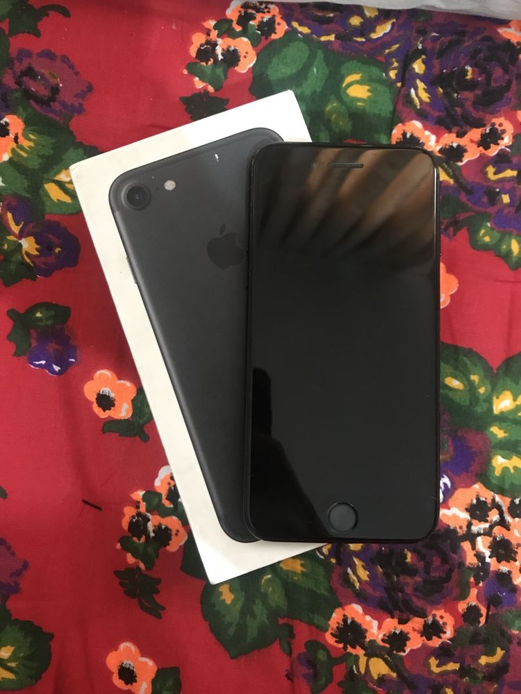 Iphone 7.  32. Gb