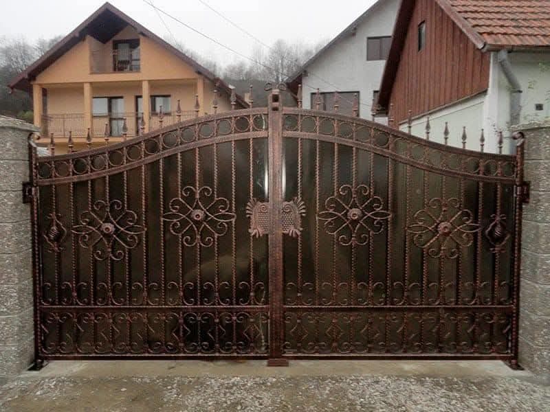 Porți și garduri