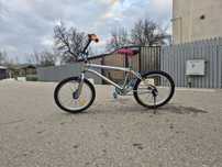 Bicicleta BMX  .