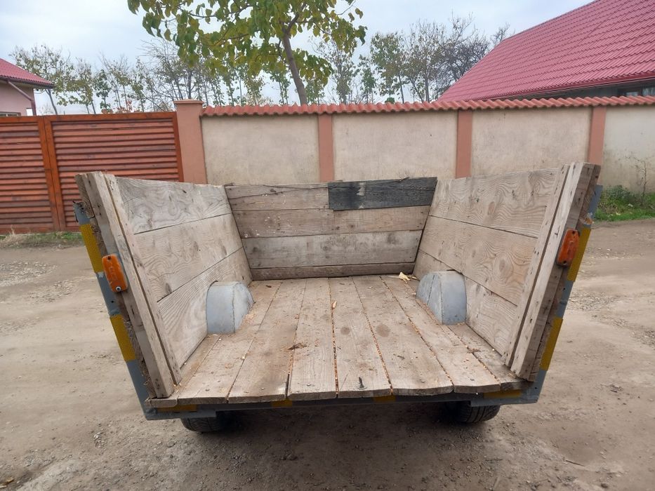 Vind remorca pentru cimp