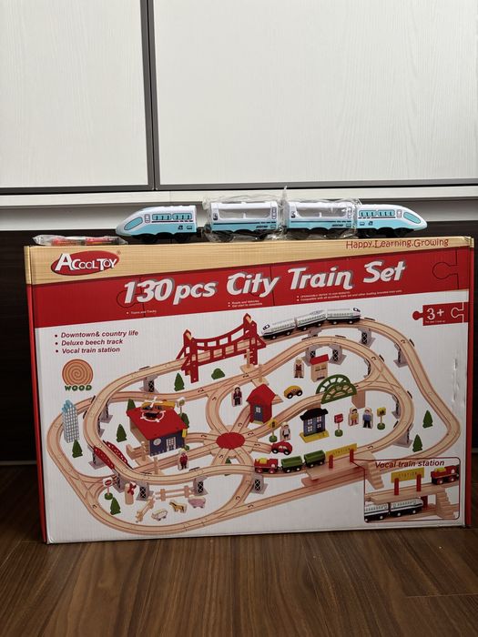 Продам деревянную железную дорогу