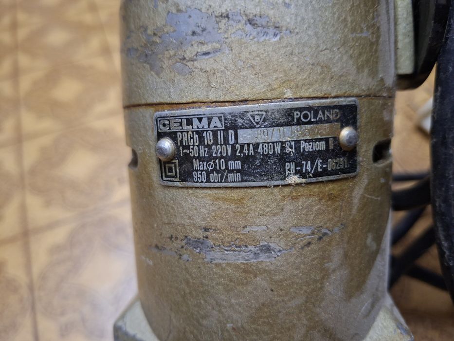 Польская мощная дрель.