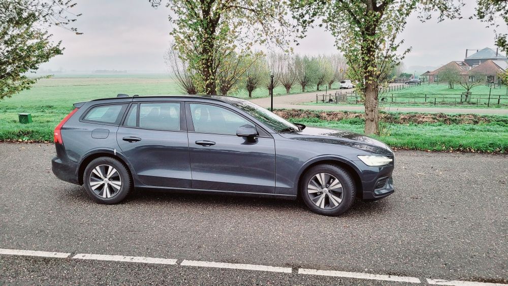 VOLVO V60 2.0 diesel - al 2 proprietar - carte service la zi