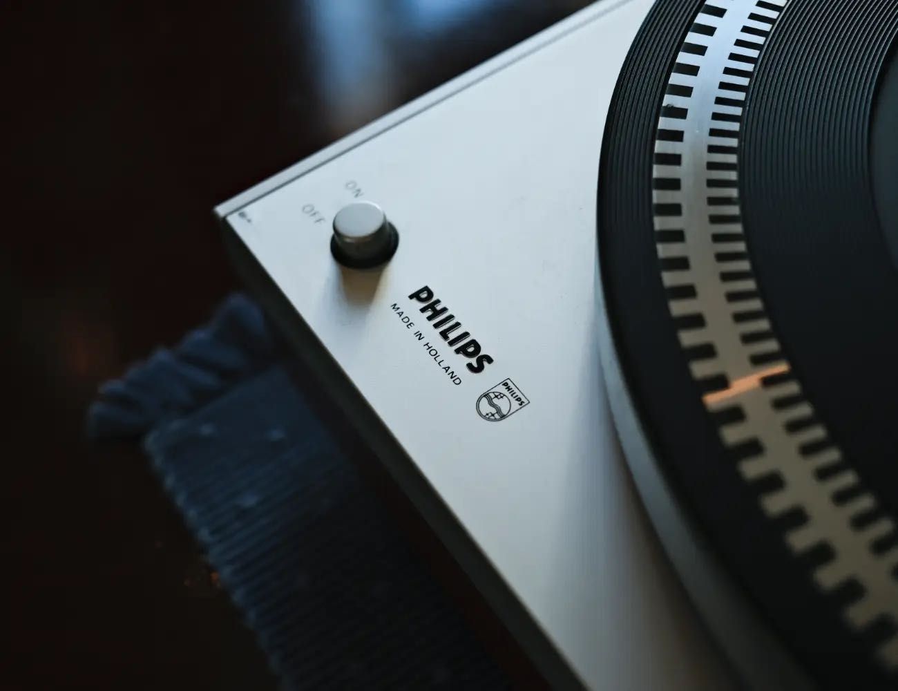 Philips GA 212 – колекционерски грамофон, Made in Holland