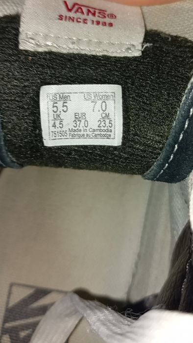 Vând vansuri marimea 37