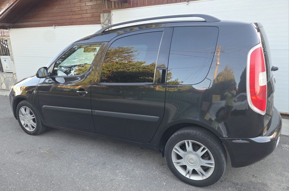 Skoda Roomster 1.9TDI 105CP, an 2008, fără gram de rugina, impecabila