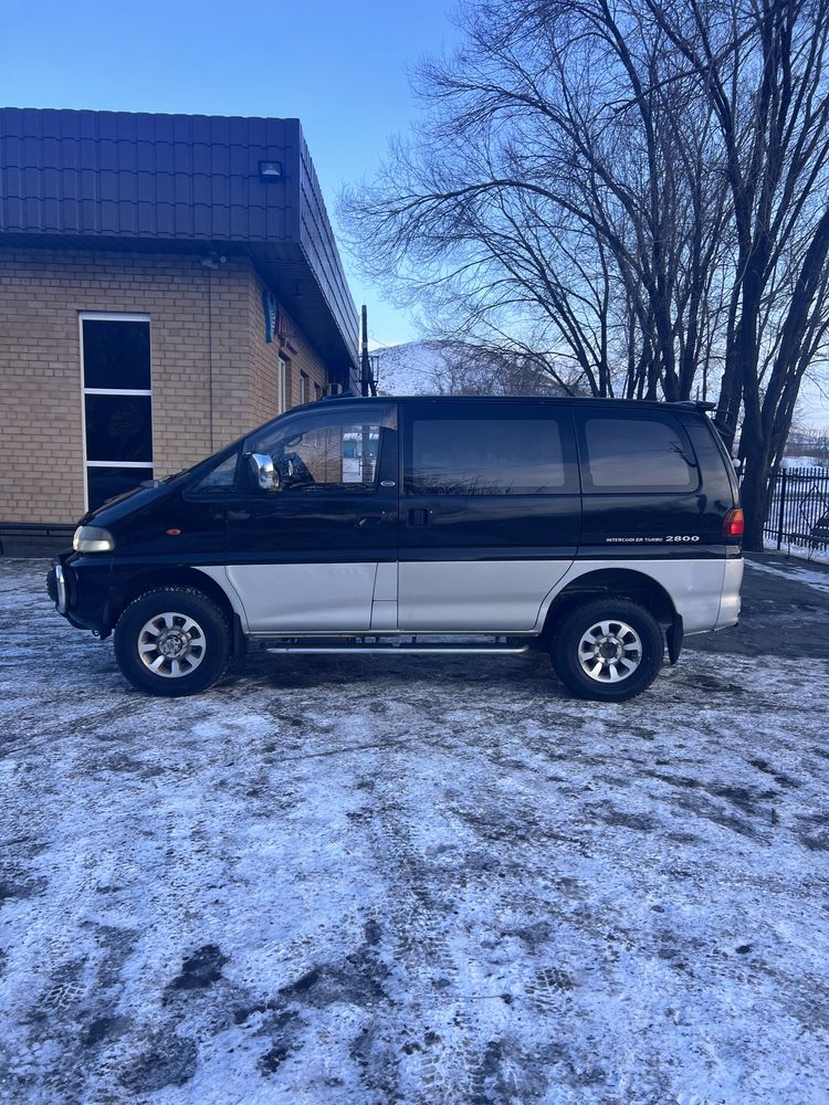 Продам Mitsubishi Delica 1996 года