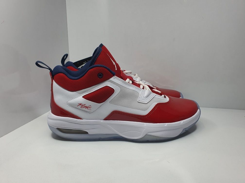 Кецове Air Jordan Stay Loyal 3

Чисто нови с кутия 

Размер 43 стелка