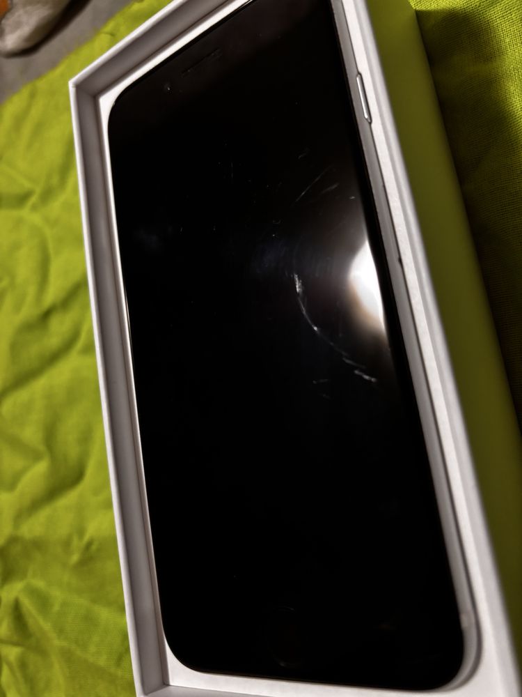 iPhone SE 2020, 64GB
