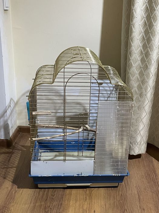 Продается клетка для попугаев