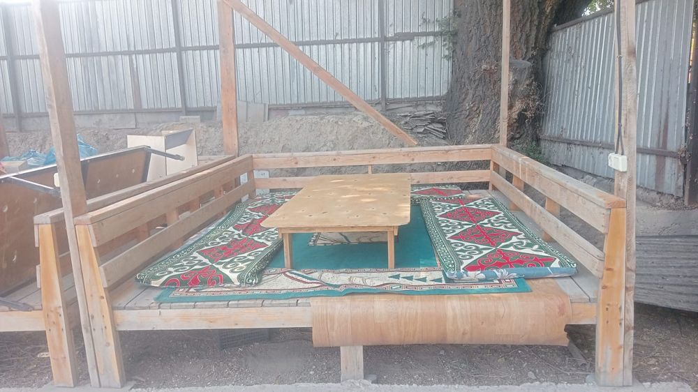 Продам деревянный топчан