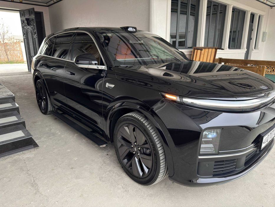 Lixiang L7 Ultra 2024 идеал. Узимники