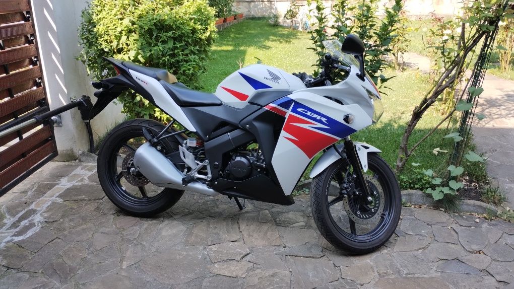 Honda CBR 125 - 2014