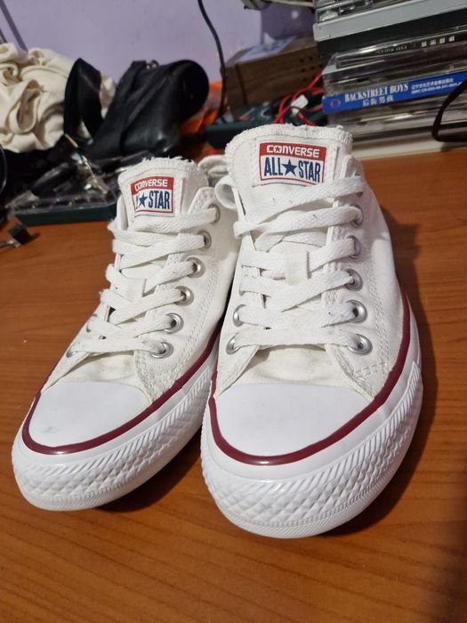 Adidași converse