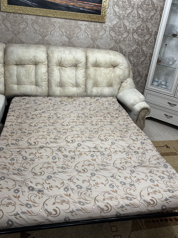 Продам диван в отличном состоянии