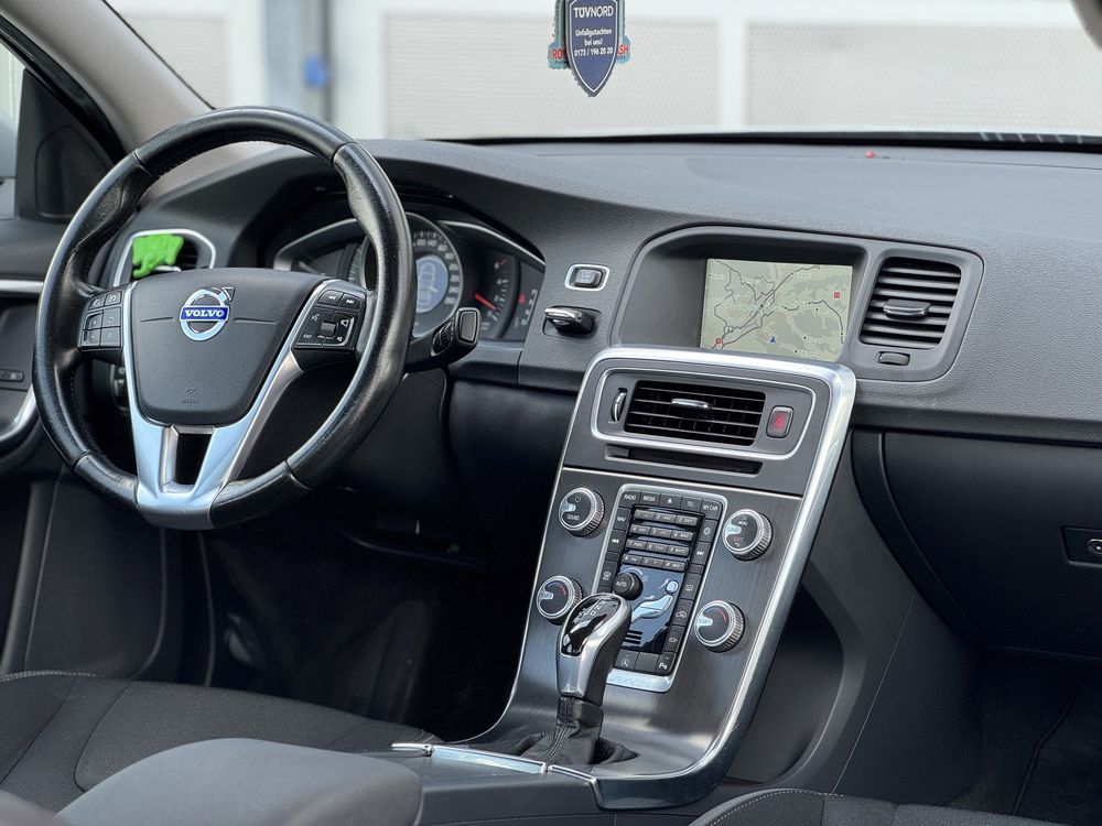 Volvo s60 D4, 2.0diesel, AUTOMAT, MOMENTUM, 2015, euro6